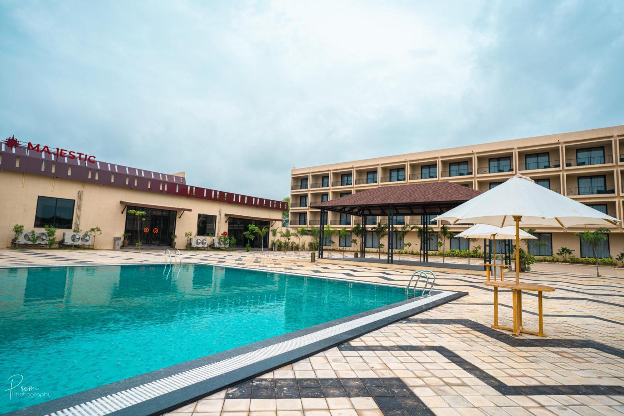 Hotel Omaya Garden Raipur  ภายนอก รูปภาพ