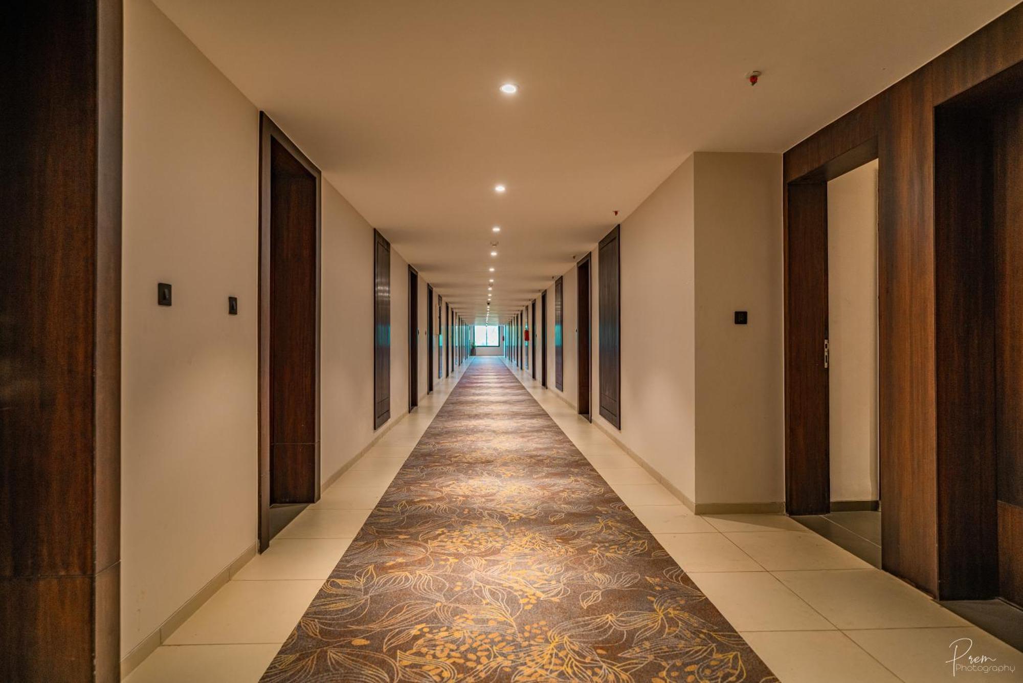 Hotel Omaya Garden Raipur  ภายนอก รูปภาพ