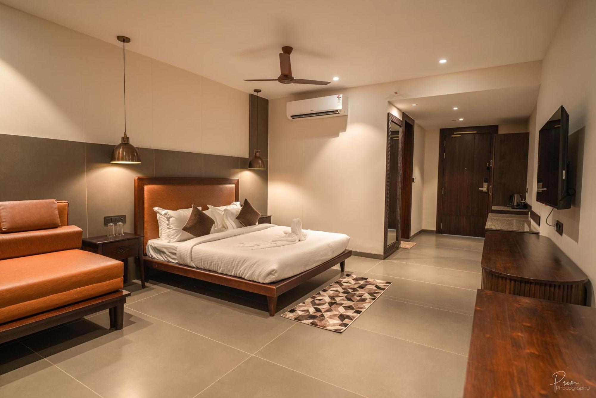 Hotel Omaya Garden Raipur  ภายนอก รูปภาพ