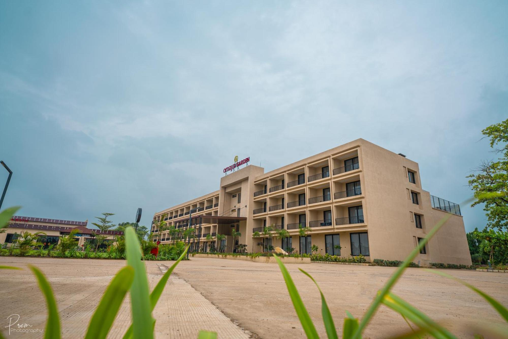 Hotel Omaya Garden Raipur  ภายนอก รูปภาพ